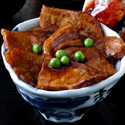 「江戸屋」の豚丼