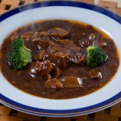 秋田県産牛肉のビーフシチュー